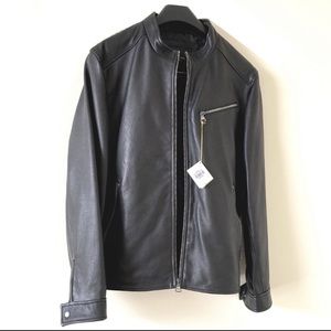 XL size men’s leather motorcycle jacket. 100% top grade leather.